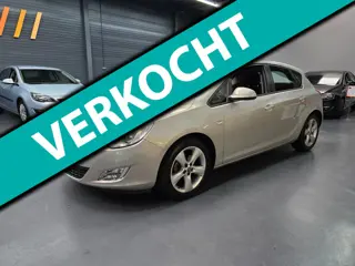 Opel Astra 1.6 Edition PARKEERSENSOREN BLUETOOTCH CRUISE NAP NL AUTO