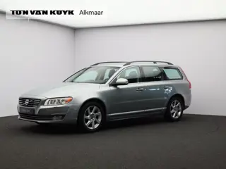 Volvo V70 T4 Nordic+ / Trekhaak / Standkachel / Stoel+voorruitverwarming / Leder / Bi-Xenon adaptief