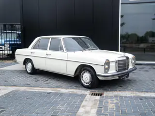 Mercedes-Benz 200-280 (W115) 220