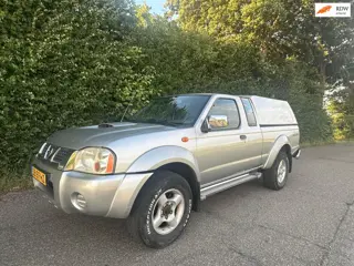 Nissan Pick-up 2.5 DTi King Cab D22 Engine/4x4/Airco Top!