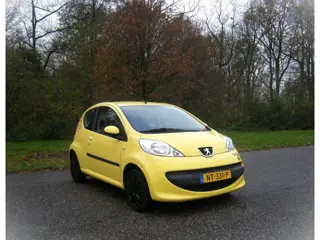 Peugeot 107 1.0-12V XR . inruil koopje . elec ramen . audio . enz