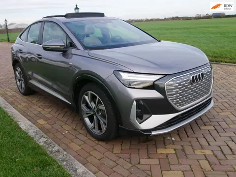 Audi Q4 e-tron 35 Edition 55 kWh *S-LINE* PANO ** 21999 NETTO