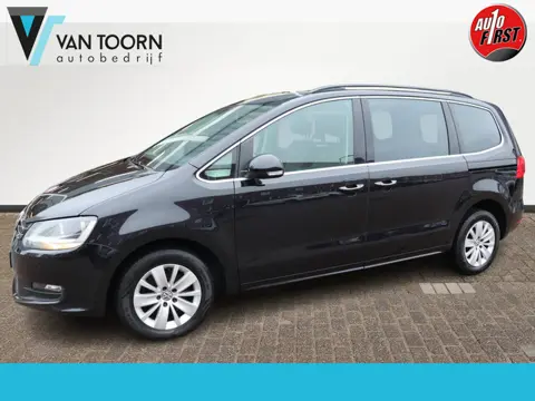 Volkswagen Sharan 1.4 TSI Comfortline. Incl. set winterwielen, trekhaak, navigatie