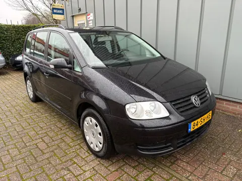 Volkswagen Touran 1.6-16V FSI Business NAP//AIRCO//CRUISE//TREKHAAK//ELEC.RAMEN