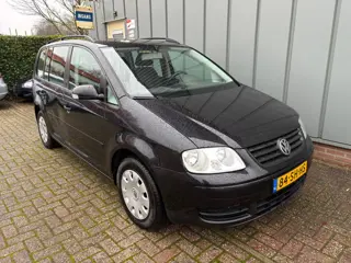 Volkswagen Touran 1.6-16V FSI Business NAP//AIRCO//CRUISE//TREKHAAK//ELEC.RAMEN