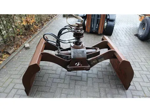 Bakker Knijper met Hiab rotator 80Cm