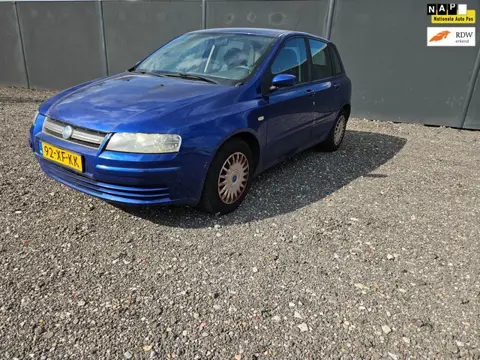 Fiat Stilo 1.6-16V Dynamic 5DRS. LOOP/SLOOP/ONDERDELEN