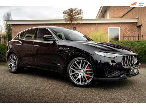 Maserati Levante 3.0 V6 S TwinTurbo AWD GranSport 430 PK Leder Luchtvering 21''