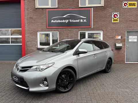 Toyota Auris Touring Sports 1.6 - 132 pk - NAVIGATIE - CAMERA - PANORAMA DAK - ..!!
