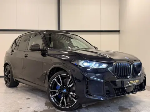 BMW X5 xDrive50e M-Sport | Carbon | Pano | Memory | Stoelverwarming / Verkoeling | Led | Soft-Close 