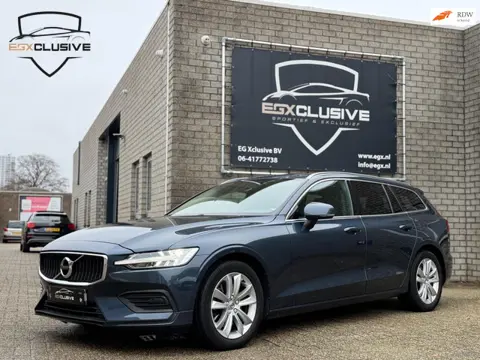 Volvo V60 2.0 B4 Momentum Business | Leder | Adaptive CC |Camera