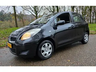 Toyota Yaris 1.0 VVTi Acces 5 Deurs ! Dealer onderhouden !