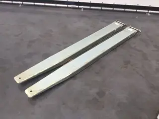 Diversen Orangeparts 2000 mm (bj 2020)