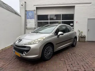 Peugeot 207 1.6 VTi XS Airco/Cruisecontrol/Mistlampen/Afnbtrekhaak/2e EIG.