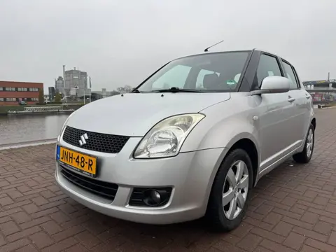 Suzuki Swift 1.3 Keyless-Go/Stoelverwarming/Airco/Nieuwe APK