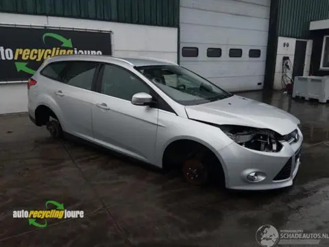 Ford Focus 3 onderdelen (kleur: OB) donorauto (bj 2013)