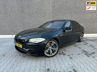 BMW 5-serie M5 680pk | AKRAPOVIC UITLAAT | BOMVOL OPTIES | A.CAMERA | LEDER | NAVI | BLUETOOTH | APK