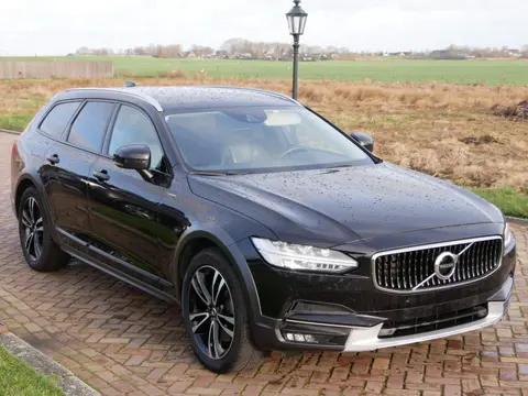 Volvo V90 Cross Country 2.0 D4 AWD AUT. Pro LEATHER ** 13999 NETTO **