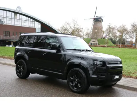 Land Rover Defender 110 2.0 P400e PHEV Hybride 110 HSE Aut Blackout Edition Pano 1e eigenaar Nieuw S