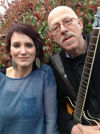 Duo (of trio of one man band)