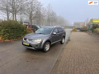 Mitsubishi Outlander 2.4 Intro Edition Clima.Navi.Camera
