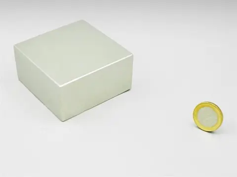 Neodymium Magneten 350kg!! Super Magneet 70x70x35 mm N50!!