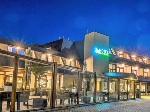 Hotelkamer met eigen balkon of terras nabij dorpscentrum