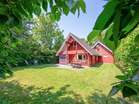 Fins vakantiehuis op een kleinschalig vakantieparkje bij De Koog