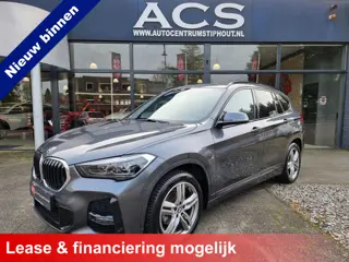 BMW X1 Automaat | High Executive | M-Sport | Pano | HUD | Leder | Dealerauto | Topstaat!