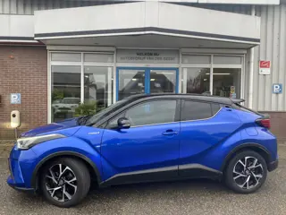 Toyota C-HR 1.8 Hybrid Style Bi-Tone BSM Apple CarPlay/Android Auto JBL