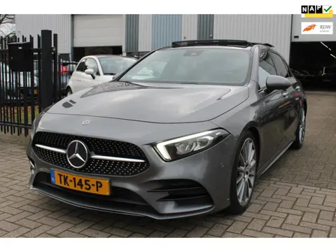 Mercedes-Benz A-klasse 200 Premium Pano Leer LED Keyless!!