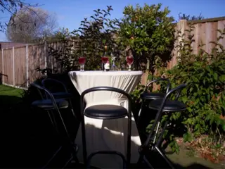 Banken party hellendoorn bierbanken tafel stoelen