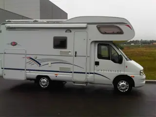 Dethleffs A5880 Advantage XLGarage en stapelbed Airco