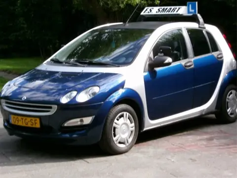 Rijschool F.S. Smart in Bad Nieuweschans