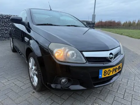 Opel Tigra TwinTop 1.8-16V Sport (bj 2004)