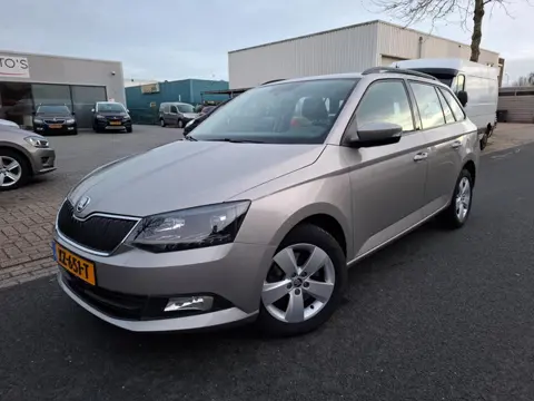 Skoda Fabia Combi 1.0 TSI AIRCO/CRUISE/PDC/TREKHAAK/6 VERSNELLINGEN!