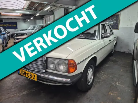Mercedes-Benz 200-280 (W123) 240 D ** AUTOMAAT **