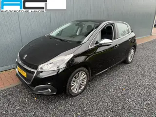 Peugeot 208 1.2 PureTech Blue Lease Executive 5-drs