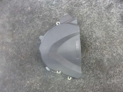 MOTORBLOKDEKSEL VOORTANDWIEL Triumph Street Triple 675 2011