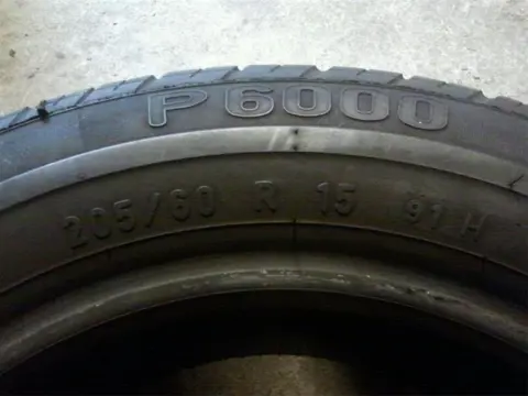 5x pirelli 205/60R15 banden