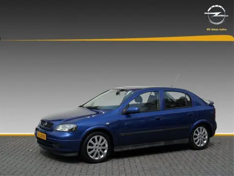 Zeer compleet uit geruste Opel Astra 1.6 16v Sport-Edition 2