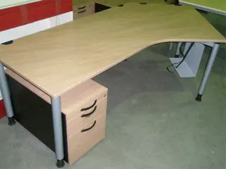 Hoekbureau rechts 3x vr