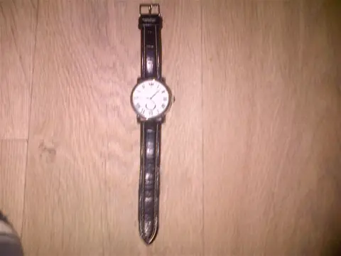 Orginele Tommy Hilfiger horloge. Met zwart leren band.