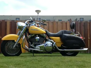 Harley-Davidson FLHRS Road King Custom