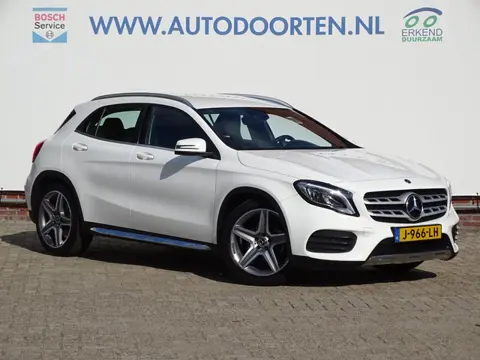 Mercedes-Benz GLA-klasse 180 Business Solution AMG Night Upgrade|CAM|TREKHAAK|
