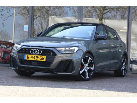 Audi A1 Sportback 35 TFSI S Line edition one|VERKOCHT!!