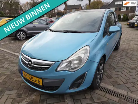 Opel Corsa 1.3 CDTi Edition NETTE AUTO RIJDT EN SCHAKELT GOED