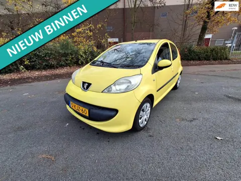 Peugeot 107 1.0-12V XS LEUKE AUTO RIJDT EN SCHAKELT GOED