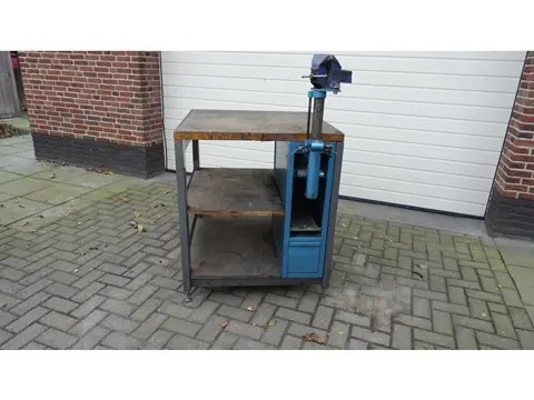 Lokoma werkbank met verstelbare bankschroef