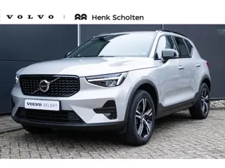 Volvo XC40 B4 Plus Dark | Verwarmbare Voorstoelen en Stuurwiel | Semi-Elektrische Trekhaak | Verwarm